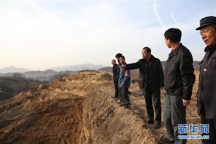 (新華全媒頭條·圖文互動(dòng))(12)凝聚民族復(fù)興的精神偉力——以習(xí)近平同志為核心的黨中央重視思想道德建設(shè)關(guān)心關(guān)愛(ài)道德模范紀(jì)實(shí)