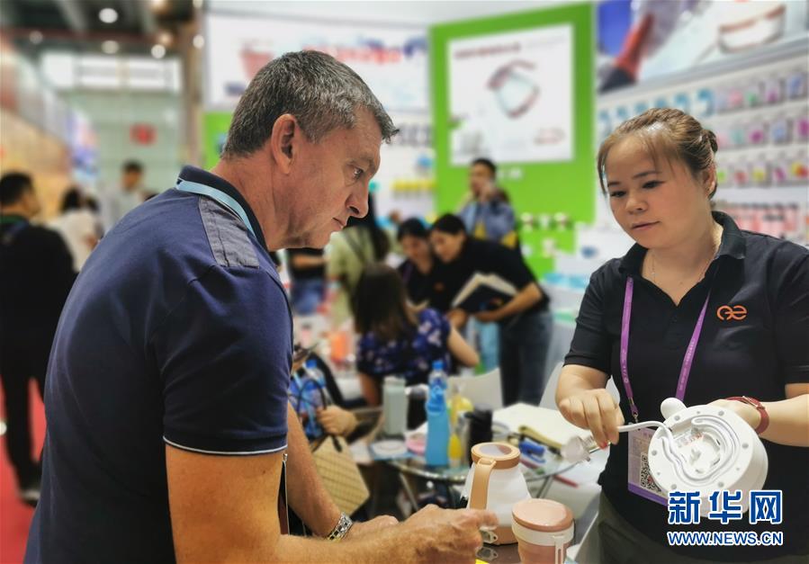 (在習(xí)近平新時代中國特色社會主義思想指引下——新時代新作為新篇章·總書記關(guān)切開放事·圖文互動)(3)老“廣交” 新“前沿”