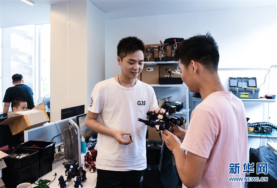 (在習(xí)近平新時代中國特色社會主義思想指引下——新時代新作為新篇章·總書記關(guān)切開放事·圖文互動)(1)以開放作楫 揚(yáng)創(chuàng)新之帆——深圳“先行示范”再啟航