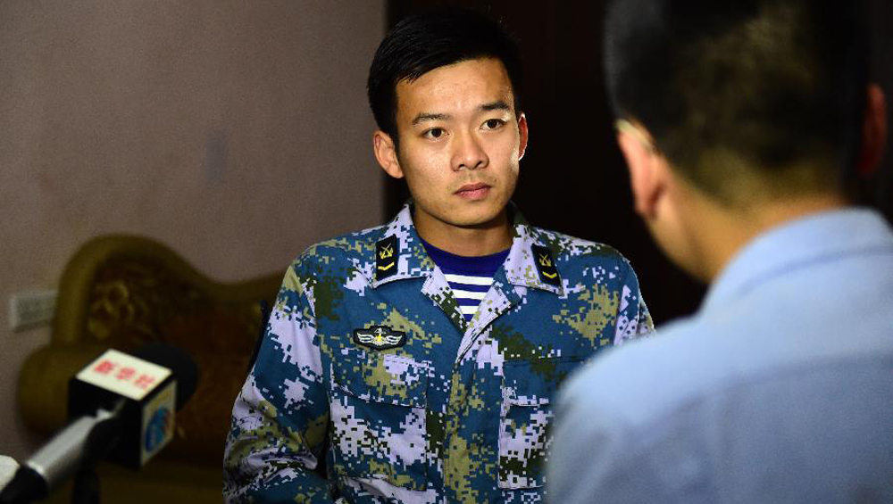 90后潛水員官東：&ldquo;在最危急的那一刻，我只想著趕緊救人&rdquo;