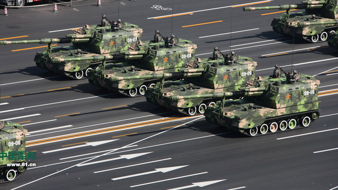 歷次國(guó)慶閱兵集錦：英雄！中國(guó)炮兵