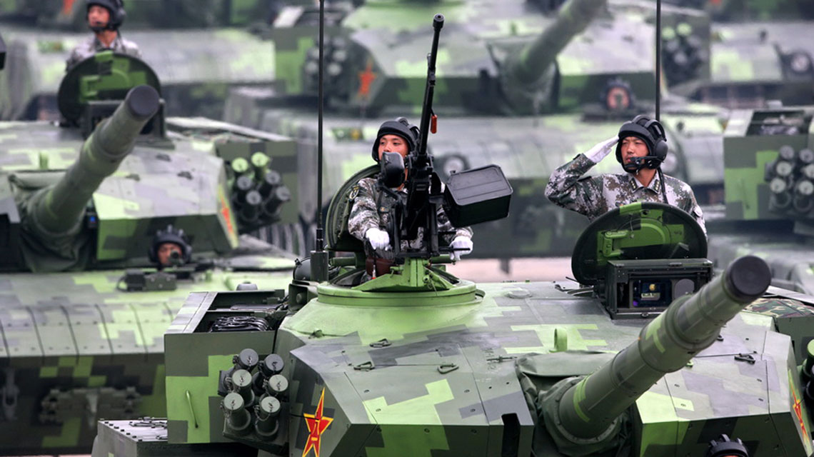 威風(fēng)凜凜！歷屆閱兵中的中國(guó)坦克兵