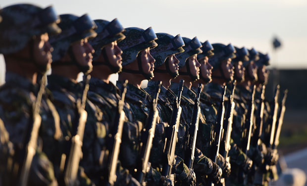 沙場今點兵！習(xí)近平檢閱部隊