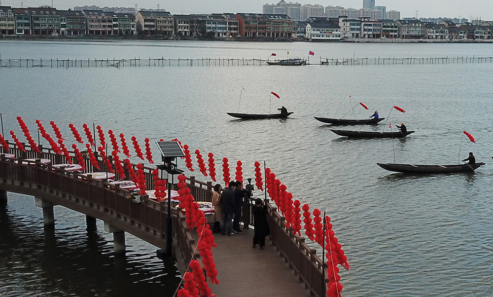 江南鄉(xiāng)村重現(xiàn)&ldquo;萬家漁火&rdquo;鬧元宵習俗