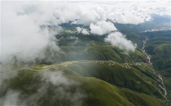 脫貧&ldquo;天路&rdquo;