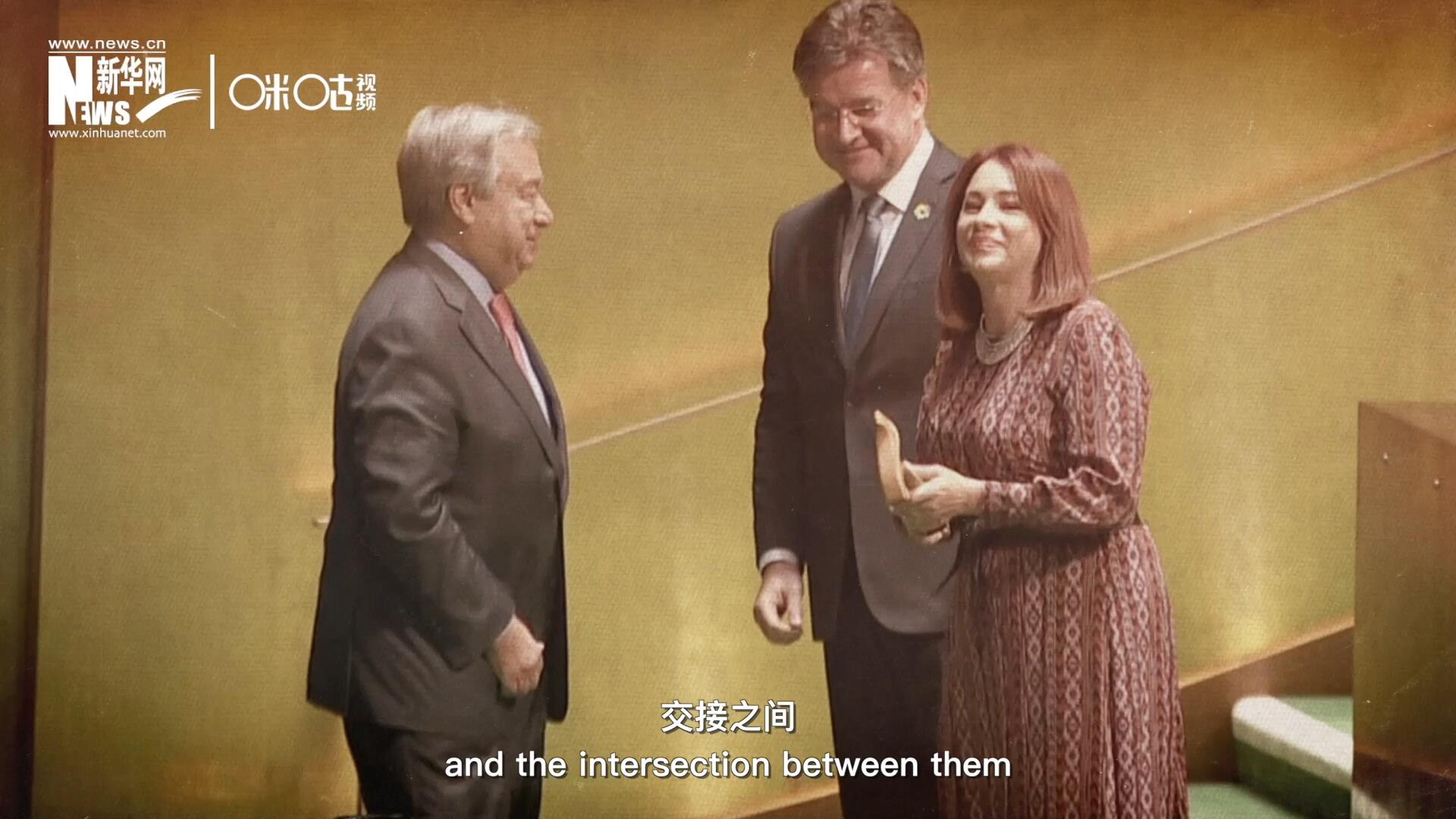 一起一落，交接之間，除了莊嚴(yán)的儀式感，更是使命的傳承。