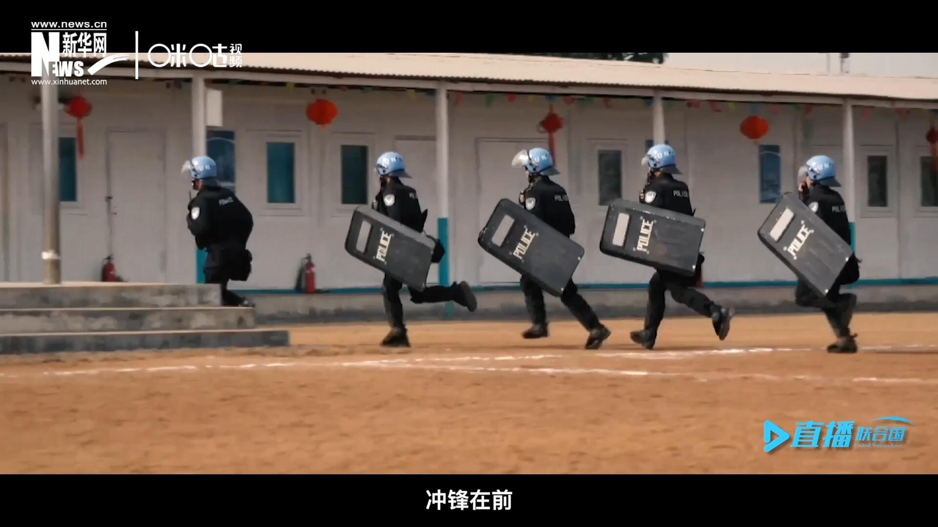 有這樣一支隊伍，他們不畏艱險，沖鋒在前，頭戴藍盔，為和平而戰(zhàn)，他們的名字叫做聯(lián)合國維和部隊。