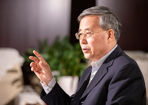 爭(zhēng)取三年以后，銀行業(yè)對(duì)民營(yíng)企業(yè)的貸款占新增公司類貸款的比例不低于50%