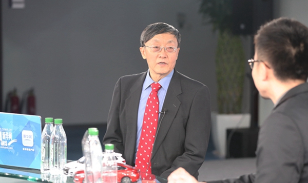 張立群：化解經(jīng)濟下行壓力 須抓好擴大內需關鍵點