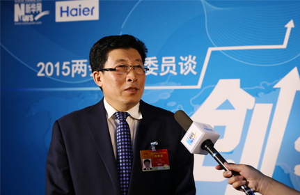 &ldquo;面對(duì)這種新型的、農(nóng)業(yè)轉(zhuǎn)型的項(xiàng)目，政府各級(jí)部門也都在研究怎么落實(shí)，還有很多細(xì)節(jié)上的問(wèn)題。&rdquo;