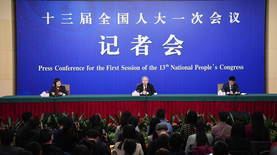 劉永富就&ldquo;打好精準(zhǔn)脫貧攻堅(jiān)戰(zhàn)&rdquo;答記者問