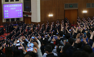 習(xí)近平全票當(dāng)選為國家主席、中央軍委主席