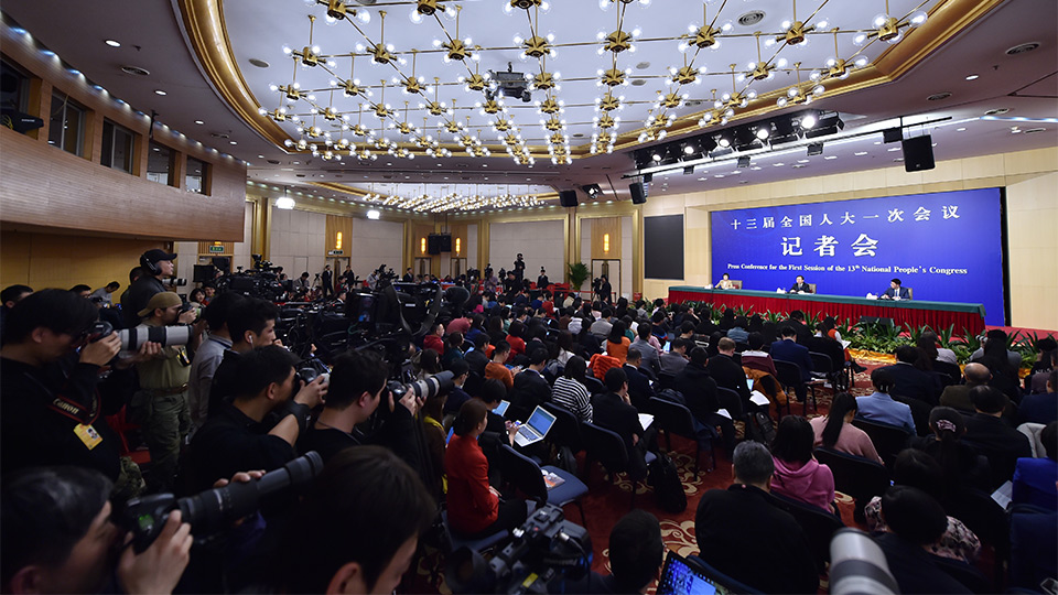 李干杰就&ldquo;打好污染防治攻堅戰(zhàn)&rdquo;答記者問