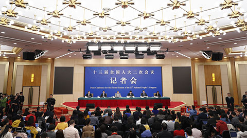 中國人民銀行行長等就&ldquo;金融改革與發(fā)展&rdquo;相關(guān)問題答記者問