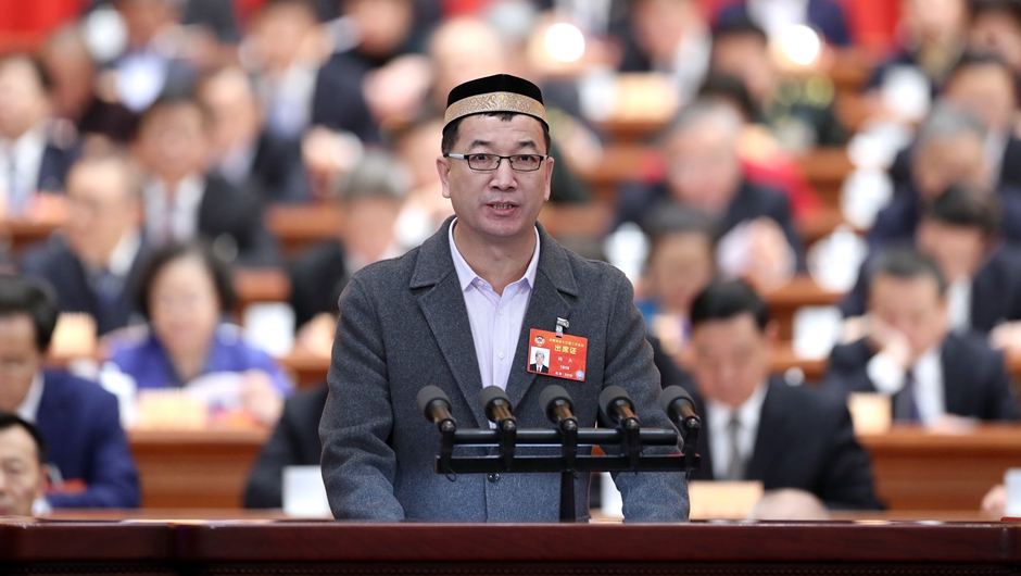 新疆維吾爾自治區(qū)呼圖壁縣政協(xié)副主席、伊斯蘭教協(xié)會(huì)會(huì)長(zhǎng)，呼圖壁縣城鎮(zhèn)陜西寺阿訇 楊杰