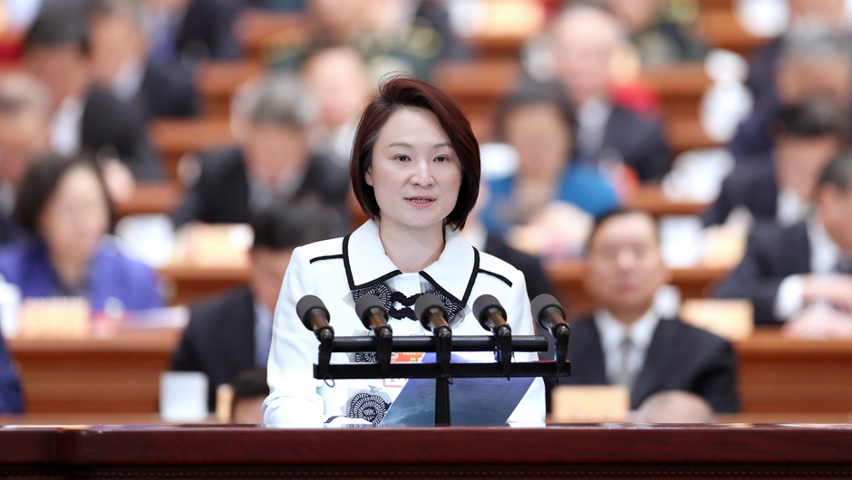 民建聯(lián)主席，香港立法會(huì)議員、行政會(huì)議成員 李慧瓊