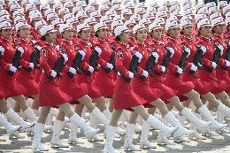 民兵方隊(duì)：&ldquo;鏗鏘玫瑰&rdquo;綻放長(zhǎng)安街