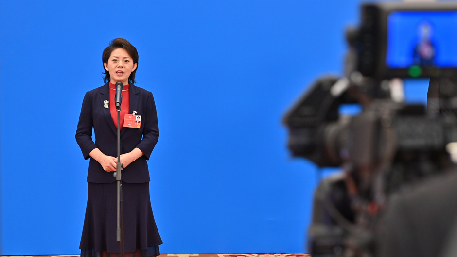 全國(guó)政協(xié)委員楊安娣接受媒體采訪(fǎng)