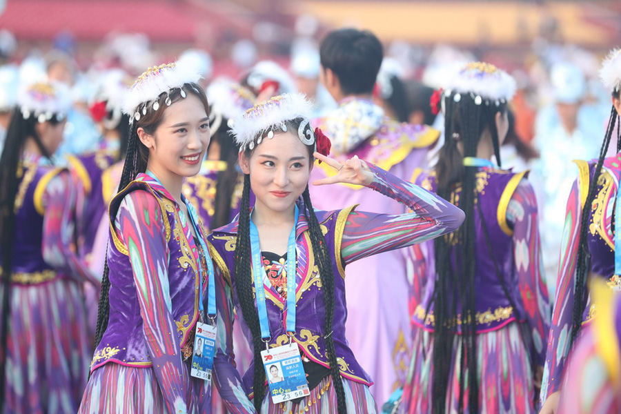 今晚，我們歡聚在天安門廣場