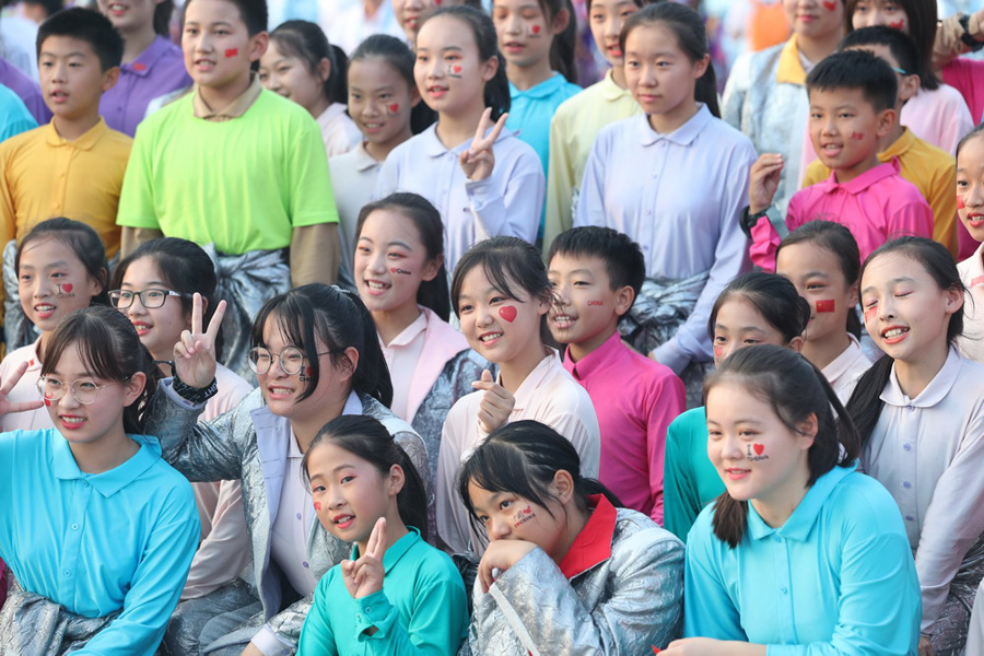 今晚，我們歡聚在天安門廣場
