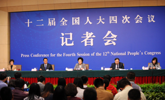 &ldquo;實(shí)施全面兩孩政策&rdquo;發(fā)布會(huì)現(xiàn)場(chǎng)