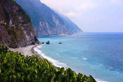 國(guó)務(wù)院臺(tái)辦、國(guó)家發(fā)展改革委等出臺(tái)《關(guān)于促進(jìn)兩岸經(jīng)濟(jì)文化交流合作的若干措施》