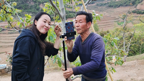 追夢(mèng)中國人｜梁倩娟：隴南鄉(xiāng)親們的&ldquo;店小二&rdquo;