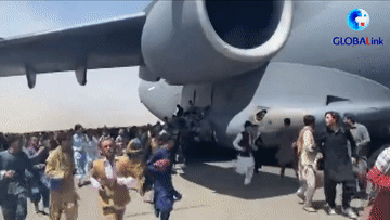 全球連線丨慘??！喀布爾機(jī)場現(xiàn)場