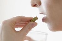 【健康解碼】說(shuō)明書上這么多副作用 這藥我還吃不吃？