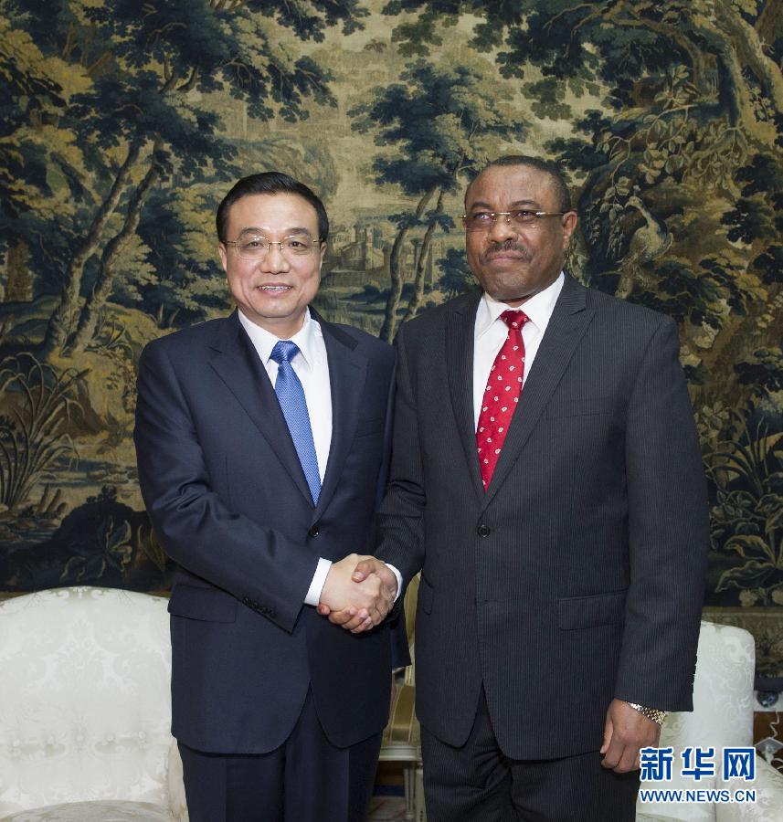 5月4日，中國國務(wù)院總理李克強在亞的斯亞貝巴與埃塞俄比亞總理海爾馬里亞姆舉行會談。  新華社記者 王曄 攝