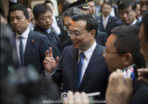 李克強(qiáng)：在非中企了解當(dāng)?shù)匚幕拍茉「?。圖片來源：&ldquo;新國(guó)際&rdquo;微博。