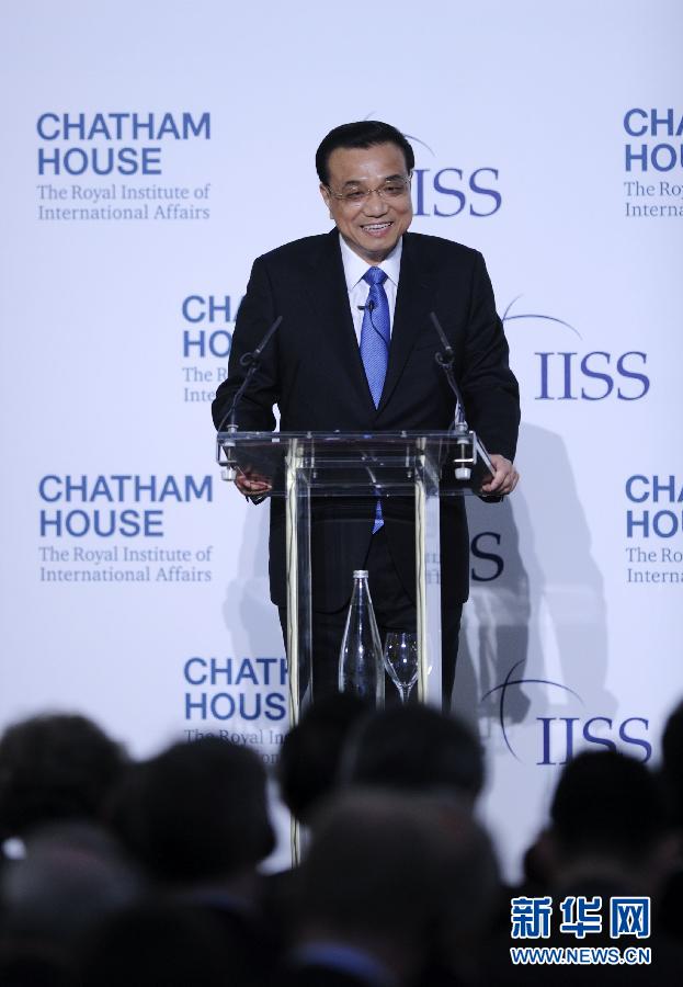 6月18日，國務(wù)院總理李克強在倫敦金融城市長官邸面向英國皇家國際問題研究所和國際戰(zhàn)略研究所兩大智庫發(fā)表題為《共建包容發(fā)展的美好世界》的演講。新華社記者 張鐸 攝 