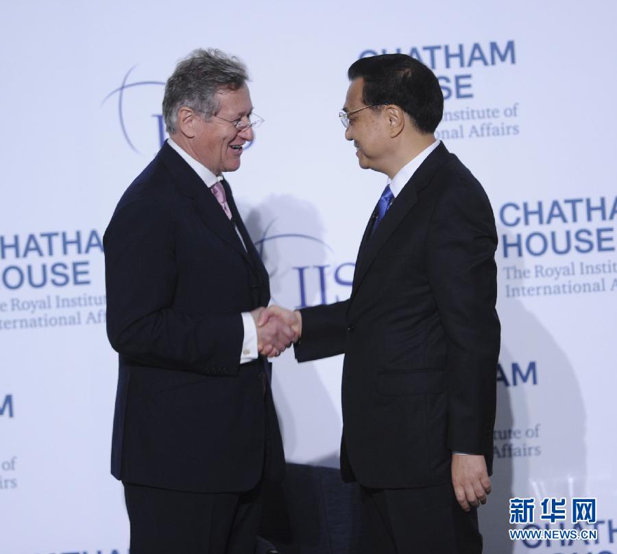  6月18日，國務(wù)院總理李克強在倫敦金融城市長官邸面向英國皇家國際問題研究所和國際戰(zhàn)略研究所兩大智庫發(fā)表題為《共建包容發(fā)展的美好世界》的演講。新華社記者 張鐸 攝 