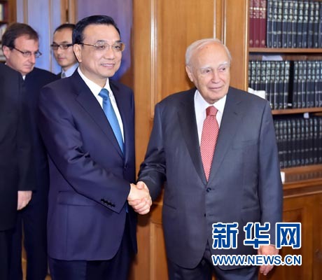 6月20日，國務(wù)院總理李克強(qiáng)在雅典總統(tǒng)府會見希臘總統(tǒng)帕普利亞斯。 新華社記者 李濤 攝
