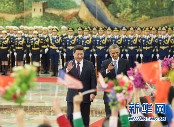 11月12日，國(guó)家主席習(xí)近平在北京人民大會(huì)堂舉行歡迎儀式，歡迎美國(guó)總統(tǒng)奧巴馬對(duì)中國(guó)進(jìn)行國(guó)事訪問。 新華社記者 黃敬文 攝