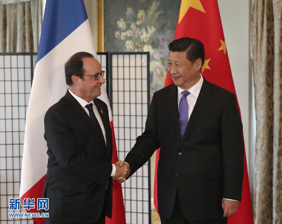 11月16日，國家主席習(xí)近平在澳大利亞布里斯班會(huì)見法國總統(tǒng)奧朗德。 新華社記者丁林?jǐn)z 