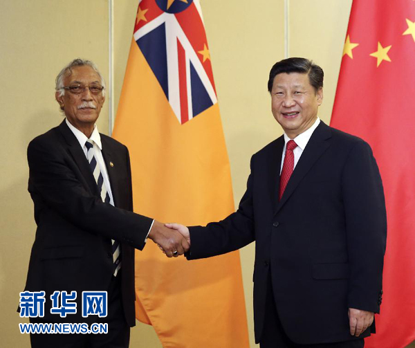 11月22日，國(guó)家主席習(xí)近平在斐濟(jì)楠迪會(huì)見(jiàn)紐?？偫硭?。新華社記者姚大偉攝 