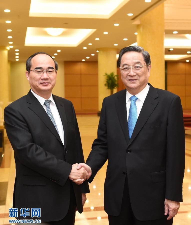 12月25日至27日，中共中央政治局常委、全國政協(xié)主席俞正聲對越南進(jìn)行正式訪問。這是12月26日，俞正聲在河內(nèi)與越南祖國陣線主席阮善仁舉行會談。 新華社記者劉建生攝