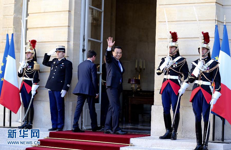 6月30日，中國(guó)國(guó)務(wù)院總理李克強(qiáng)在巴黎總理府同法國(guó)總理瓦爾斯舉行會(huì)談。 新華社記者 馬占成 攝