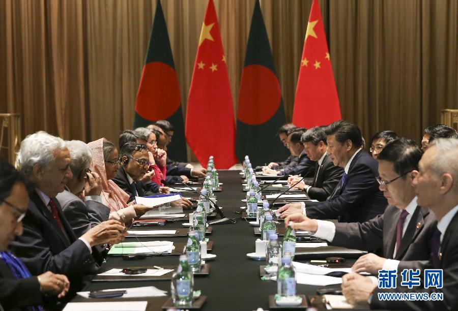 9月26日，國家主席習近平在紐約會見孟加拉國總理哈西娜。新華社記者蘭紅光攝 