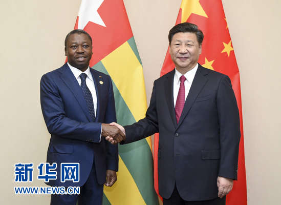 12月3日，國家主席習(xí)近平在約翰內(nèi)斯堡會(huì)見多哥總統(tǒng)福雷。新華社記者 謝環(huán)馳 攝 