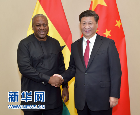 12月3日，國家主席習(xí)近平在約翰內(nèi)斯堡會見加納總統(tǒng)馬哈馬。新華社記者 李濤 攝 

