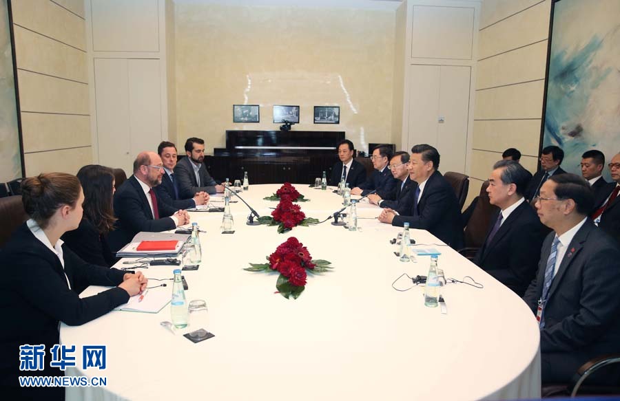 7月6日，國(guó)家主席習(xí)近平在柏林會(huì)見(jiàn)德國(guó)社會(huì)民主黨主席舒爾茨。新華社記者 姚大偉 攝