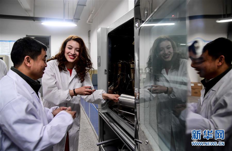 （新華全媒頭條&middot;上合青島峰會&middot;圖文互動）（12）遠(yuǎn)航，揚(yáng)起&ldquo;上海精神&rdquo;的時代風(fēng)帆&mdash;&mdash;寫在上海合作組織成員國元首理事會第十八次會議即將召開之際