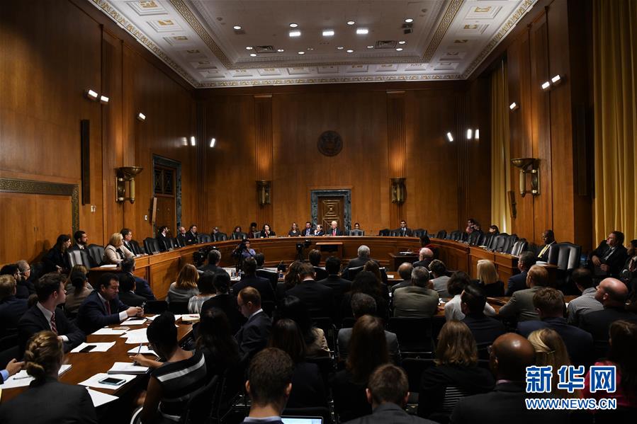 (XHDW·圖文互動(dòng))(1)特寫:關(guān)稅陰云下美汽車行業(yè)憂心忡忡