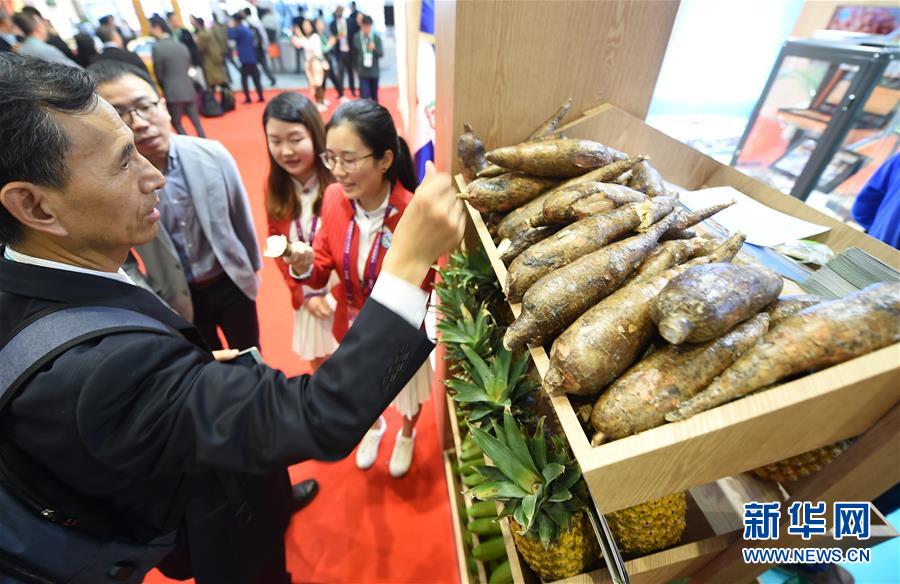 (新華全媒頭條·圖文互動(dòng))(9)人間正道 浩蕩前行——習(xí)近平主席出席首屆中國國際進(jìn)口博覽會(huì)紀(jì)實(shí)