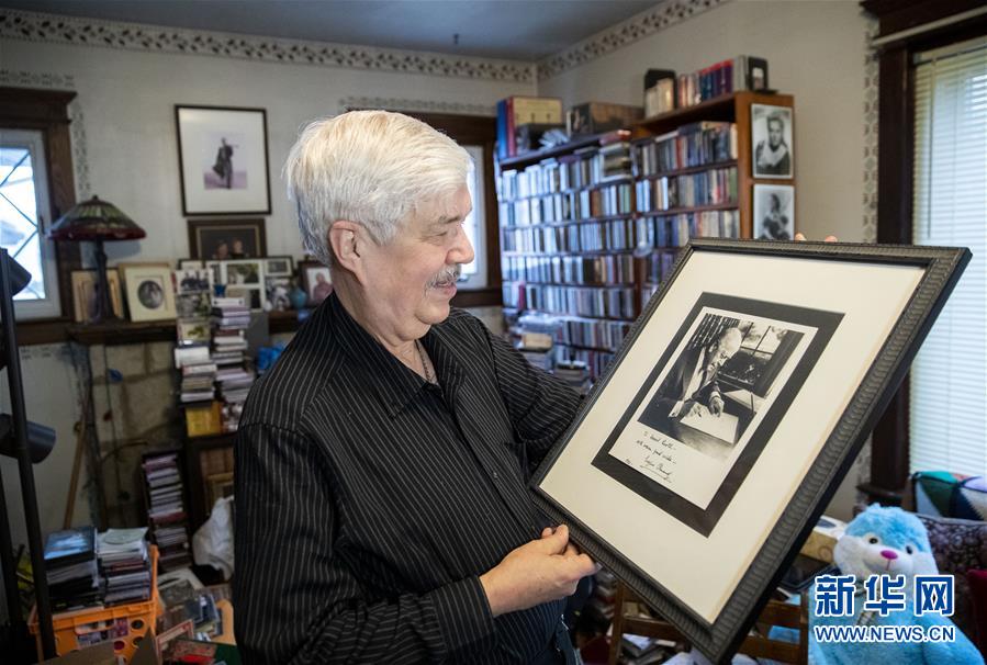 (國(guó)際·圖文互動(dòng))(3)通訊:一位美國(guó)音樂(lè)家的46年中國(guó)“琴緣”