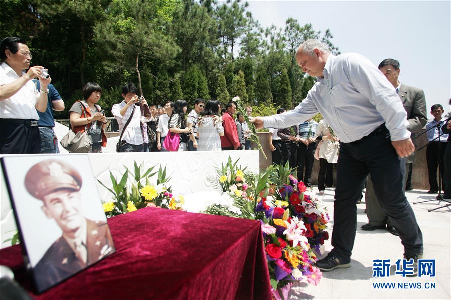 （國際&middot; 圖文互動）（10）通訊：&ldquo;和平是我們共同的追求&rdquo;&mdash;&mdash;美國&ldquo;飛虎隊&rdquo;父子的中國情緣