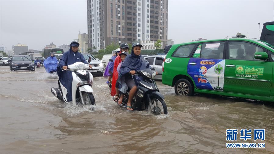 (國際)(2)臺(tái)風(fēng)“韋帕”登陸越南致5人傷亡15人失蹤