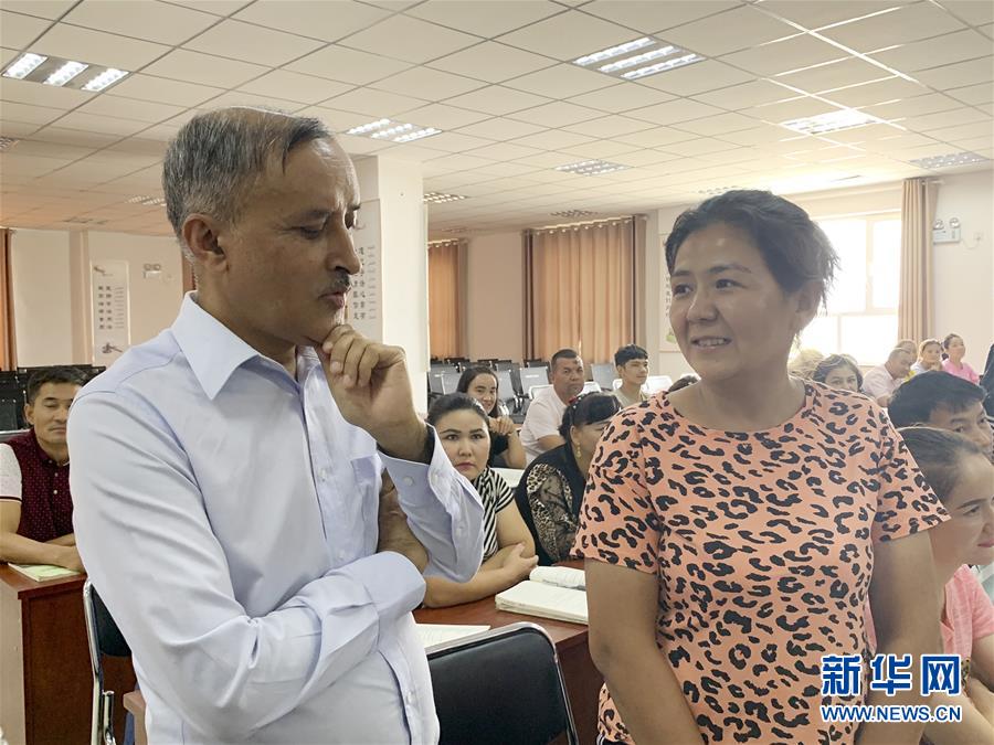 （圖文互動）（2）多國駐華使節(jié)參訪新疆：中國反恐、去極端化經(jīng)驗值得學(xué)習(xí)借鑒